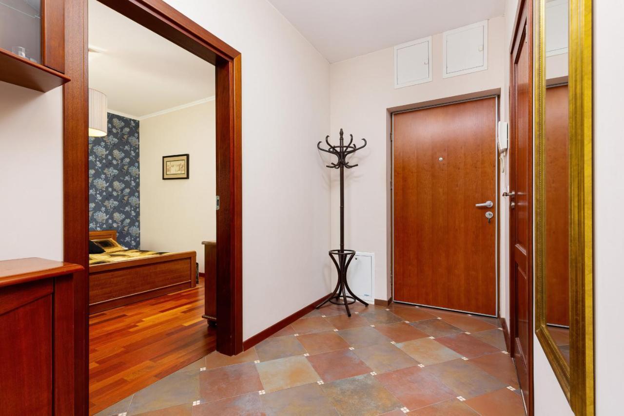 Mokotow Obrzezna By Renters Warsaw